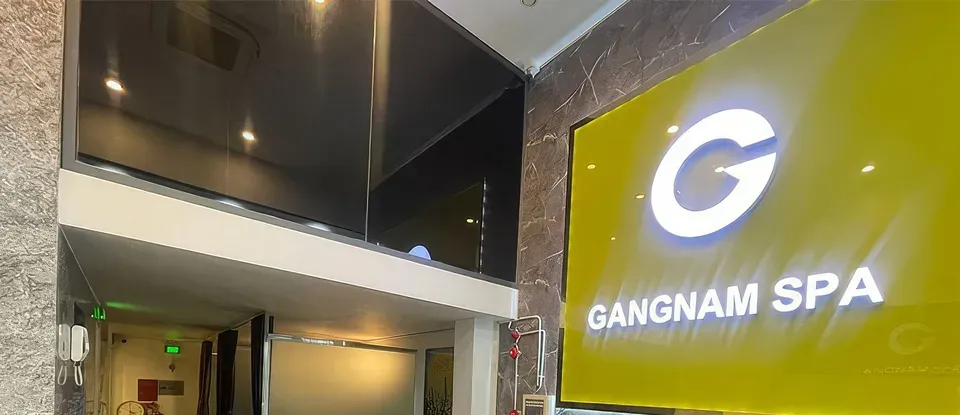 고급스러운 인테리어의 강남스파 내부